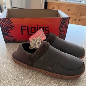 NIB FLOJOS Unisex Carl Slippers Sweater Fur Trim Brown Women’s US 8 / Men’s US 7